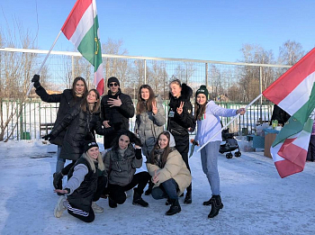 Раскатали толпу