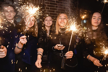 Итоги года Молпарлам