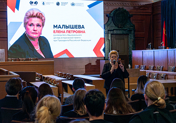 Видео | «Zдесь и сейчас»: встреча с экспертами в «Манеже»