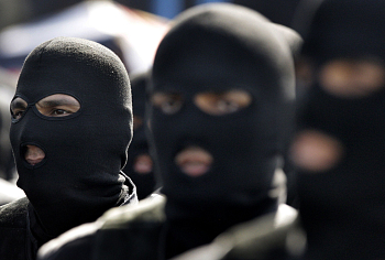 Что делать, если вы оказались в заложниках?