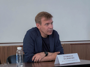 «Комфортная среда для всех категорий граждан»: молодые парламентарии встретились с депутатом Игорем Бускиным