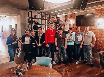 Шаром покатили