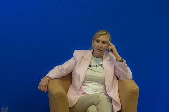 «Школа молодого политика»: встреча с Наталией Метлиной