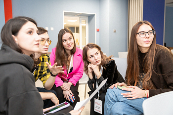 Участники «Школы районных лидеров» изучили методы эффективной коммуникации