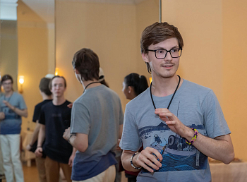 Ораторское мастерство: учимся импровизировать на сцене