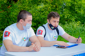 «Наш двор – Добрые соседи»: молодые парламентарии подарили праздник 11 новым территориям 