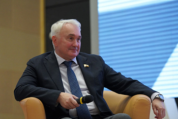 «Здесь и сейчас»: встреча с Андреем Картаполовым