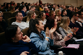 В здоровом деле