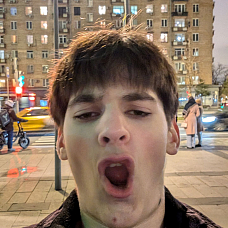 Салман  Максим