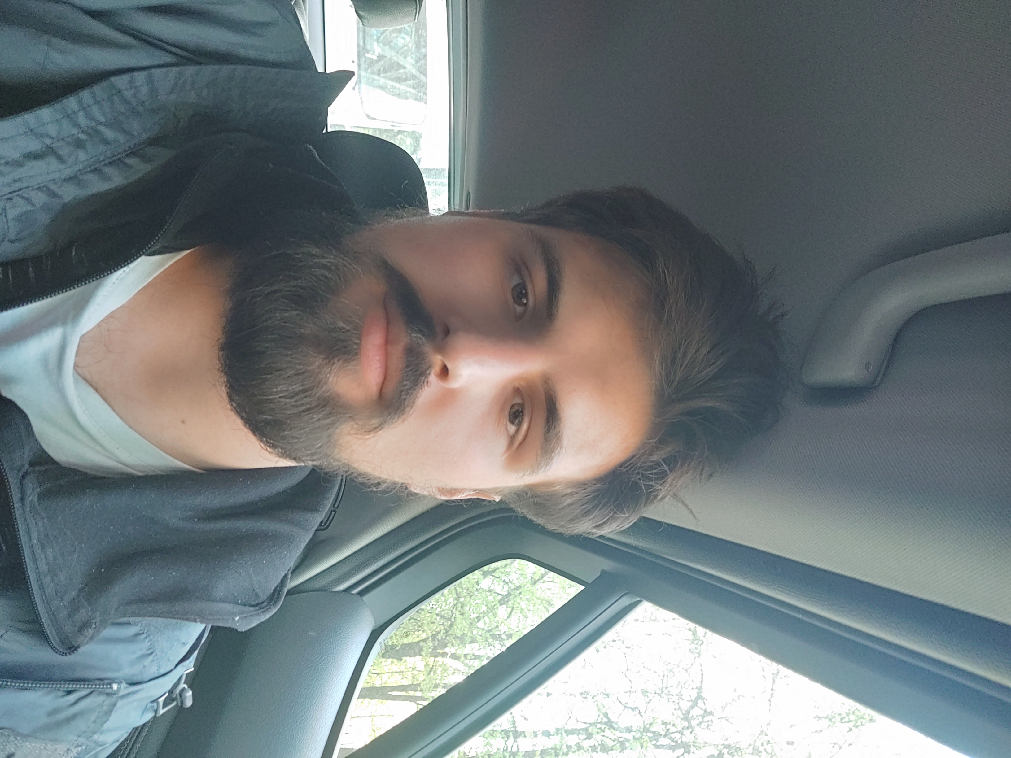 Петров Артём