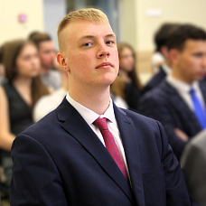 Иванов Артём